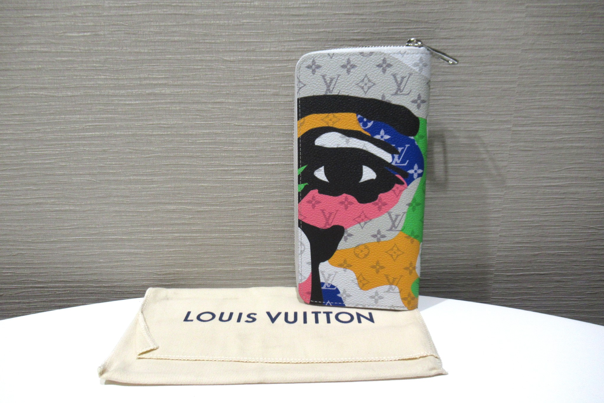 ジッピーウォレット ヴェルティカル  財布